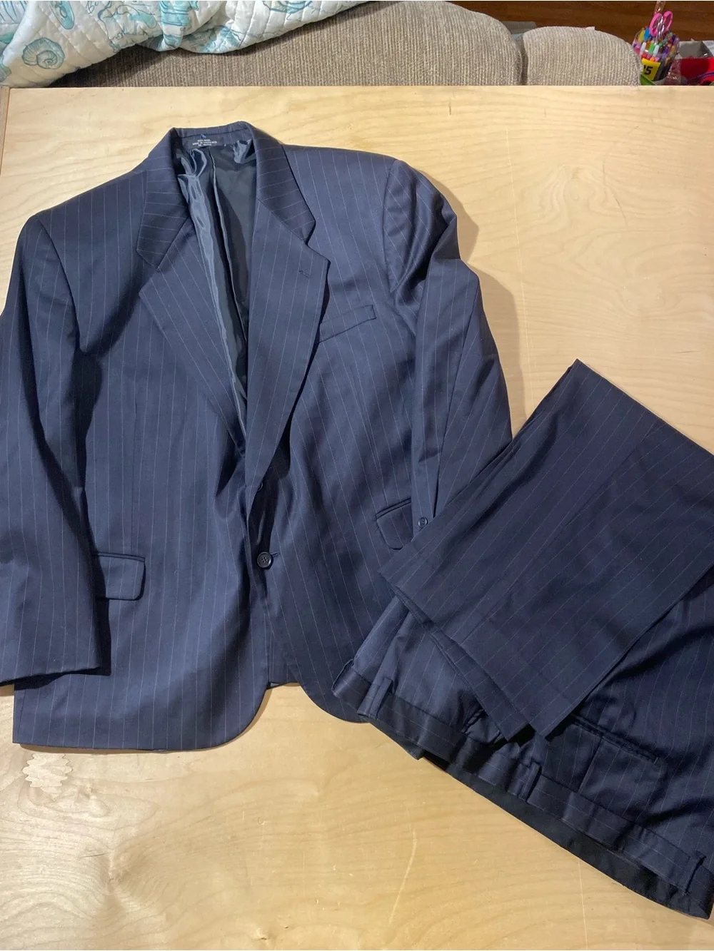 Oleg Cassini Men's Navy Pinstripe Suit Jacket & Pants - Classic Two-Piece 48 (SX